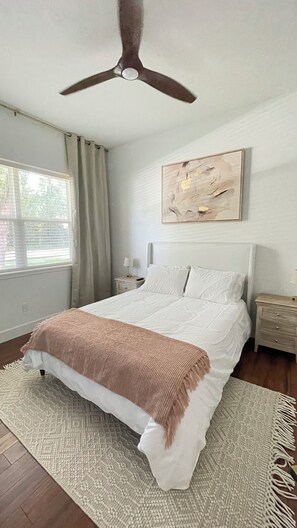 3 slaapkamers, een strijkplank/strijkijzer, wifi, beddengoed