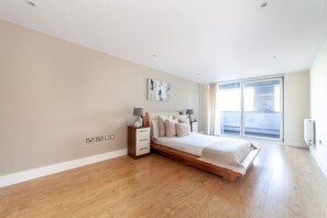 1 chambre, fer et planche Ă repasser, Wi-Fi gratuit, draps fournis