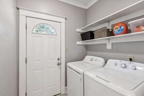 Interior - Pet Friendly Cooper Young Gem (Memphis)