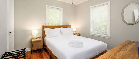 3 quartos, ferros/tábuas de passar roupa, Wi-Fi, roupa de cama