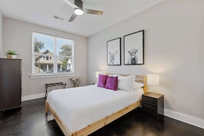 4 chambres, fer et planche à repasser, Wi-Fi, draps fournis