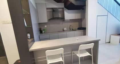 Superview Duplex with WiFi & Netflix