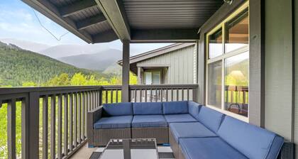 Reach Your Peak | Ski In/Ski Out | Pool | Hot Tub