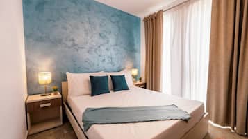 2 makuuhuonetta, silitysrauta/-lauta