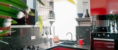 Fridge, microwave, oven, stovetop