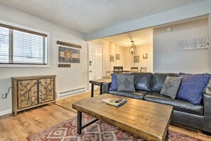 TV - Avon condo · Cozy Avon Home by Beaver Creek (Avon)