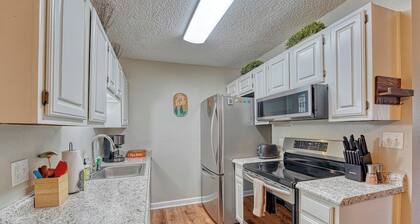 Avon condo · Riverfront family-friendly condo