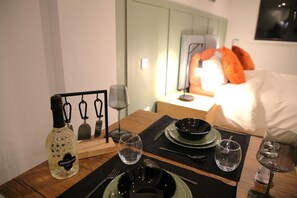 1 Schlafzimmer, Bügeleisen/Bügelbrett, kostenloses WLAN, Bettwäsche