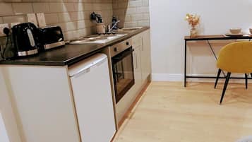 Fridge, microwave, oven, toaster