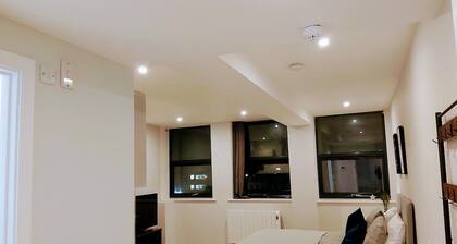 Market Haven 1 or 2 Bed studio