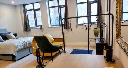 Flat 9 Market Eden,King Exec studio suite