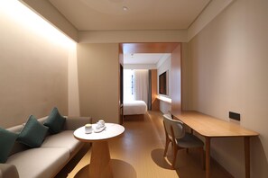 Ảnh chưa phân loại, 4 trong số 23 ảnh, nút