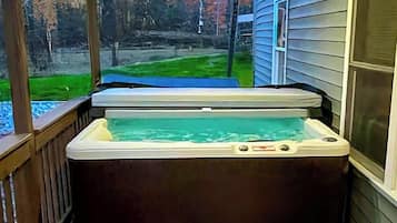室内 SPA 浴缸