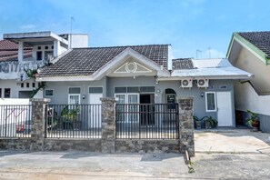 Mặt tiền nơi lưu trú