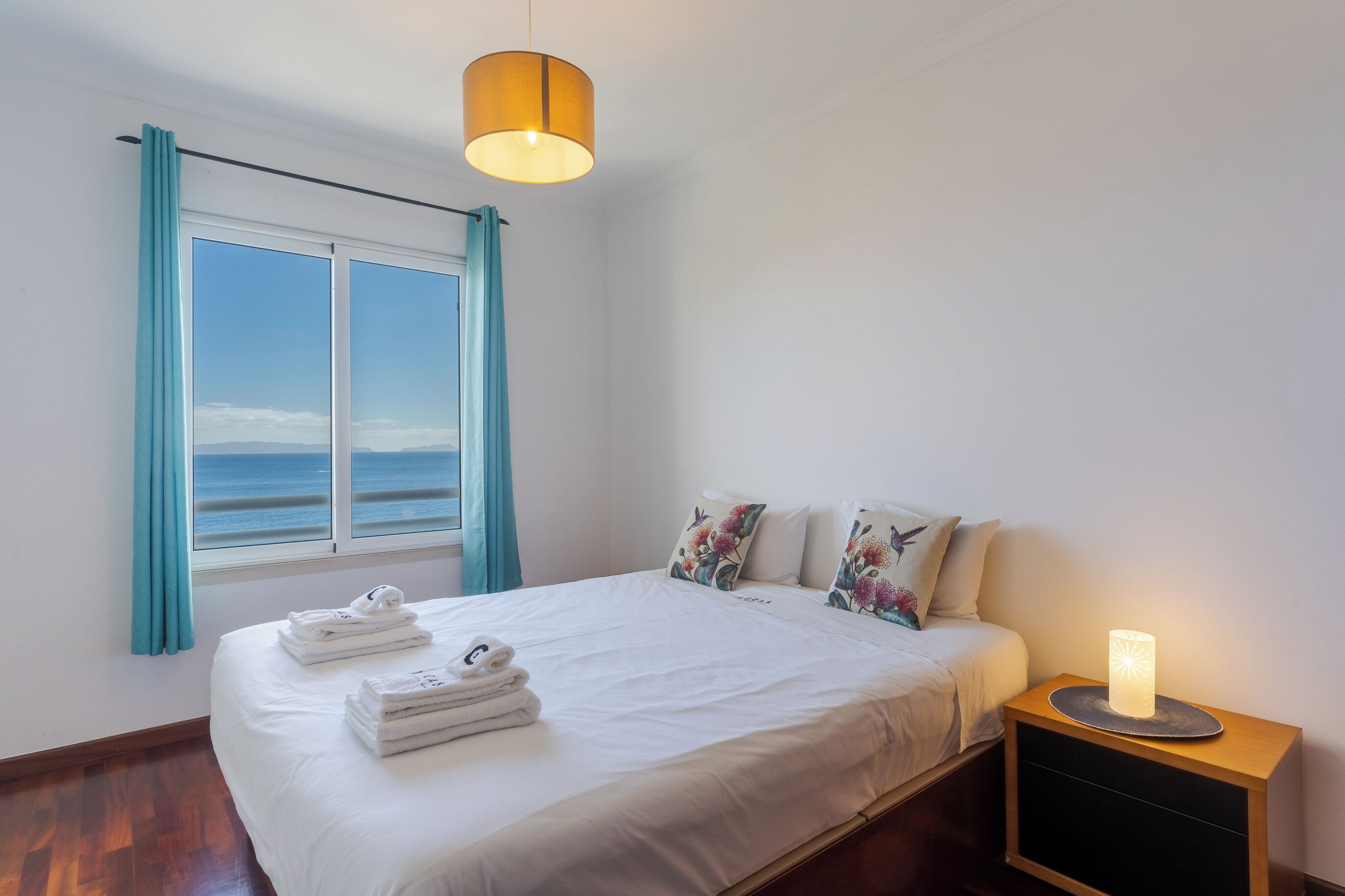 1 slaapkamer, een strijkplank/strijkijzer, gratis wifi, beddengoed