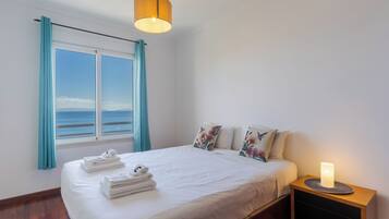 1 slaapkamer, een strijkplank/strijkijzer, gratis wifi, beddengoed