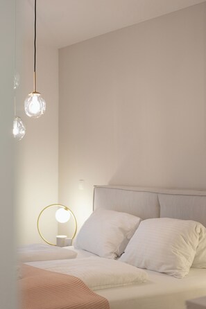 Apartemen Deluks | Brankas dan didekorasi berbeda-beda