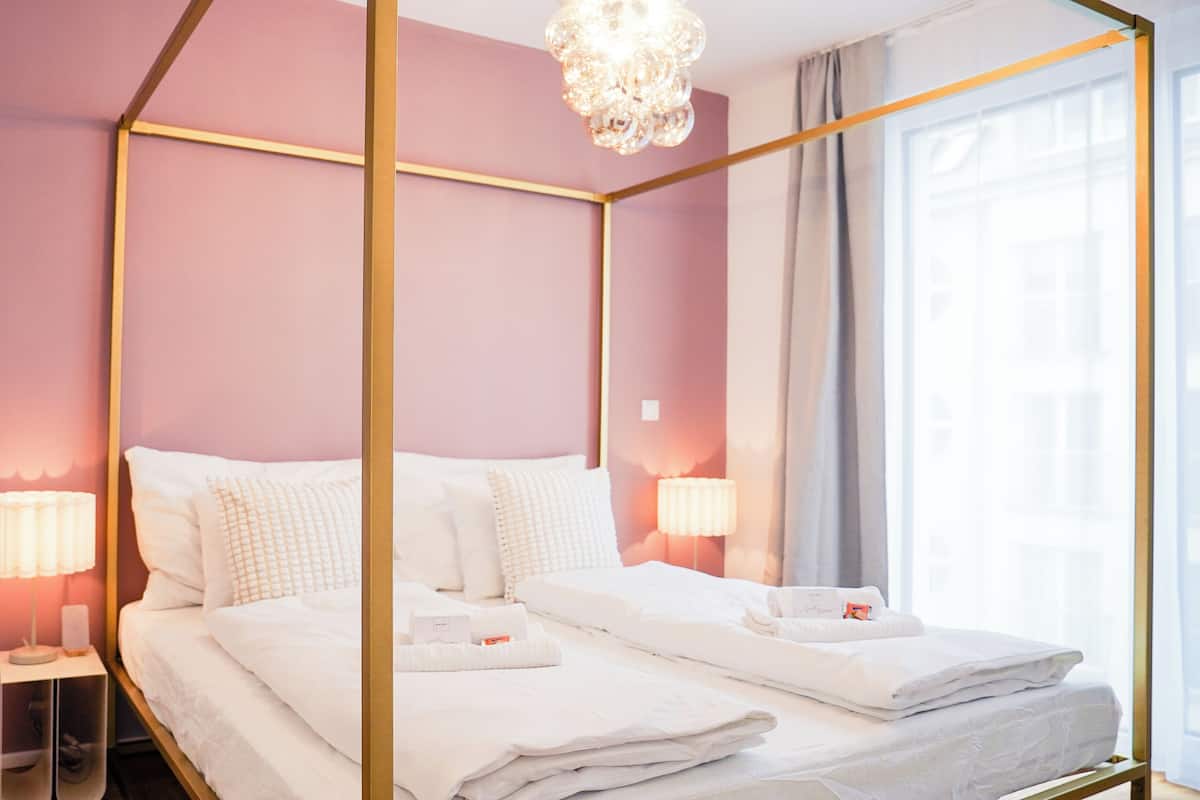 Apartamento exclusivo | 1 quarto, cofres nos quartos, individualmente decorados