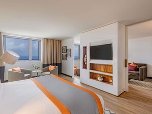 Junior Suite, 1 King Bed with Sofa bed, Ocean View | Premium bedding, minibar, soundproofing, free cribs/infant beds