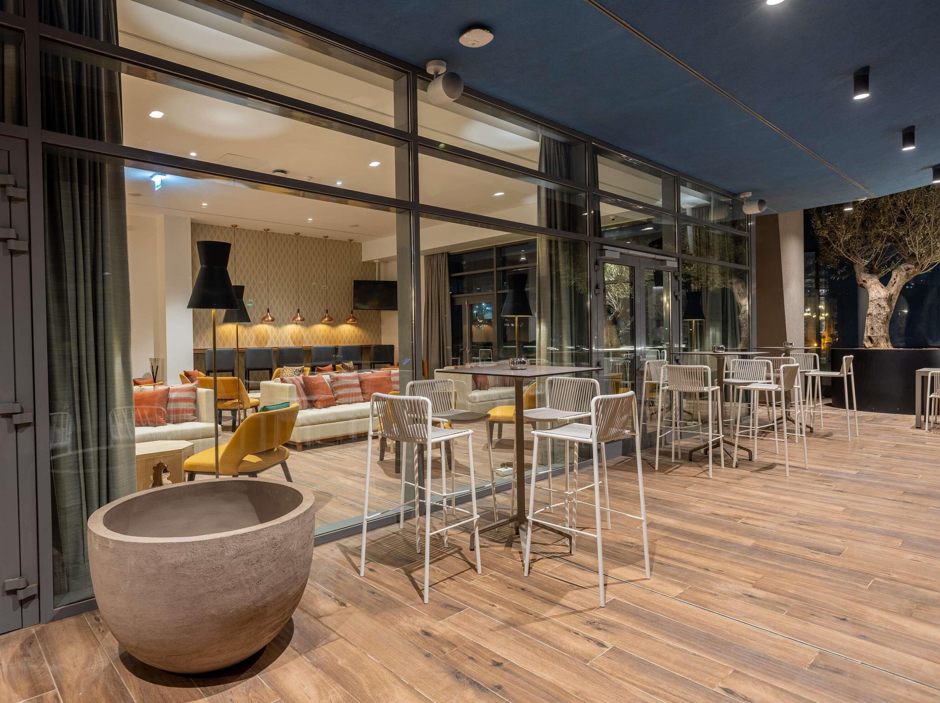 Bar (in der Unterkunft)