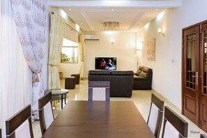 Living area - Résidence Loumia Residency (Douala)