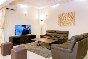Luxury Apartment | Living area - Résidence Loumia Residency (Douala)