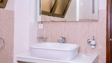 Elite Duplex | Bathroom | Slippers