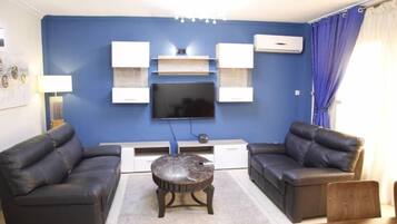 Elite Duplex | Living area