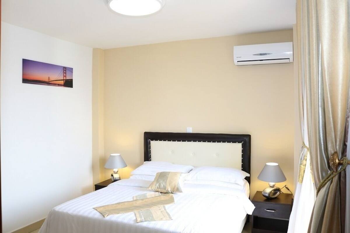 Luxury-Doppelzimmer | Zimmersafe, Verdunkelungsvorhänge, Bügeleisen/Bügelbrett