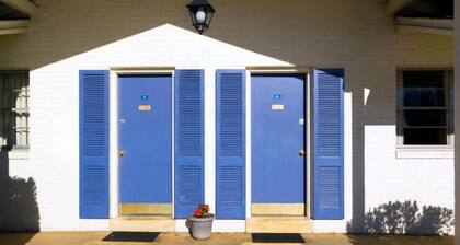 Budget Host Alexandria Free Parking & WiFi for our Guest's.