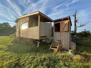 Exterior - Unique Cabin with breathtaking views, outdoor bath, and private field. Sleeps 4 (Graffham)