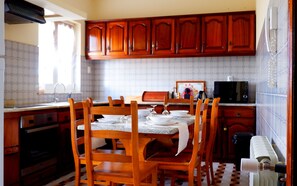Standard Villa, Multiple Beds, Non Smoking (OUTEIRO 99-2.0) | Private kitchen