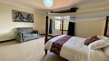 Premium Double Room | Premium bedding, individually decorated, laptop workspace, free WiFi