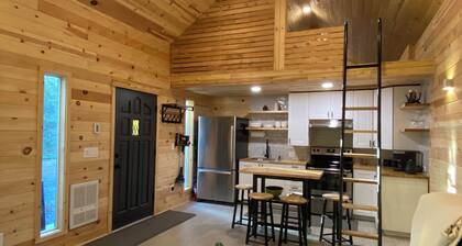 Cozy Forest Cabin w/ Sauna & Hot Tub!