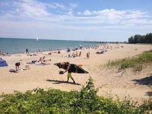 Beach - Lake Life 1BD at heart of GOTL. Bright & Airy and right off the strip. (Geneva)