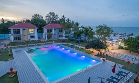 Exterior. Sun N Sand Beach Resort