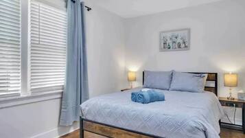 2 bedrooms, WiFi, bed sheets