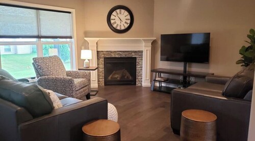 Luxury vacation home with 2 master bedrooms!