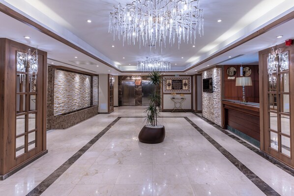 Reception - Ain Benian (Algiers)