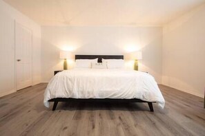 4 bedrooms, WiFi, bed sheets