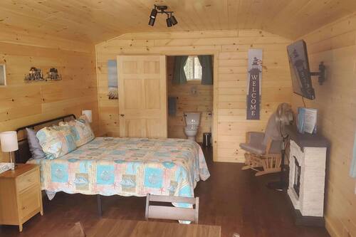 1 bedroom, Egyptian cotton sheets, premium bedding, free WiFi