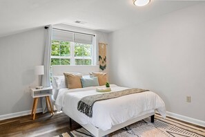 4 bedrooms, desk, iron/ironing board, travel crib