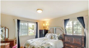 2 habitaciones, tabla de planchar con plancha, wifi y ropa de cama