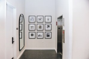 Interior - The Neighborhood Hotel - Little Italy One Bedroom (Chicago)