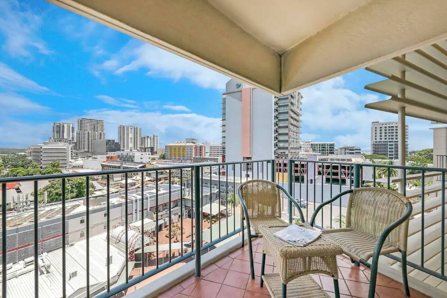 Enjoy the convenience of a private, furnished outdoor balcony overlooking Darwin CBD, with coverage against the elements