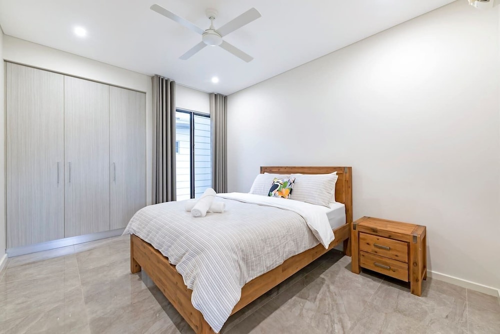 Room, Gunya Luxury Top End Living in Fannie Bay