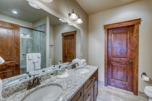 Casa (The Alders Townhomes in East Keystone) | Exterior