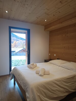 4 chambres, fer et planche à repasser, Wi-Fi gratuit, draps fournis