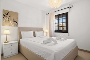 2 bedrooms, iron/ironing board, WiFi (free), bed sheets