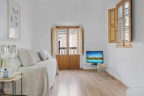 2 chambres, fer et planche à repasser, Wi-Fi gratuit, draps fournis